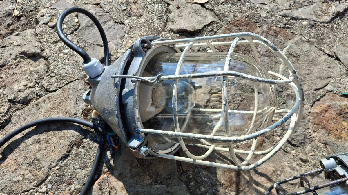 Lampe industrijske stare 5 kom