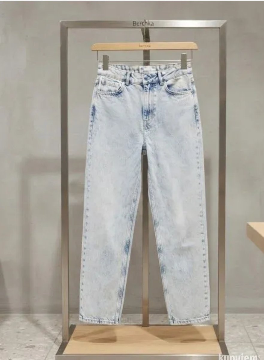 BERSHKA fit ženske farmerke pamuk 38 br.