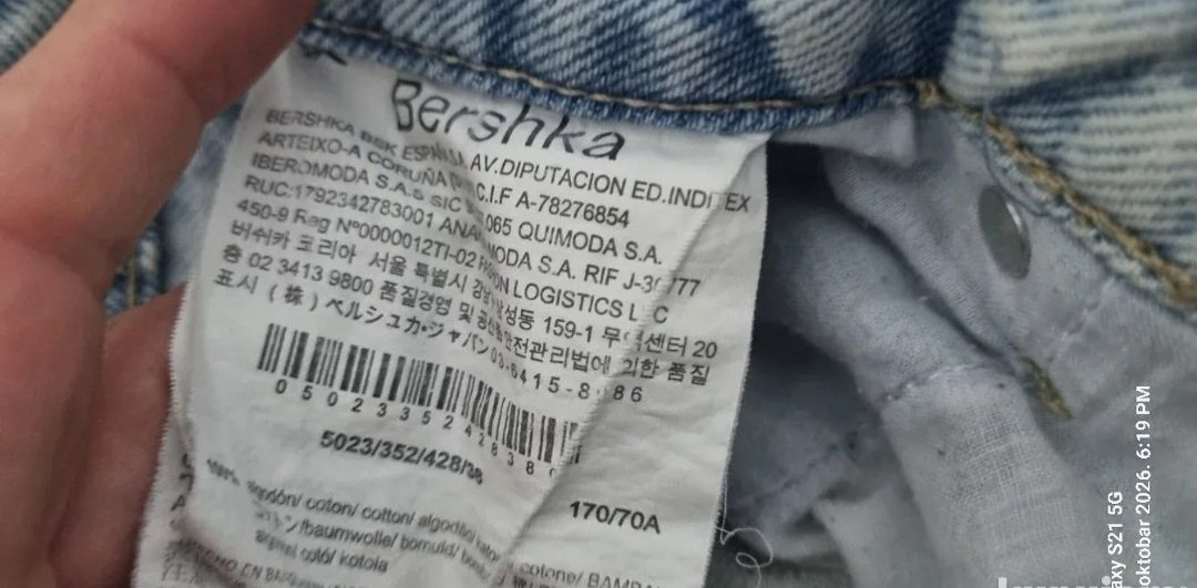 BERSHKA fit ženske farmerke pamuk 38 br.