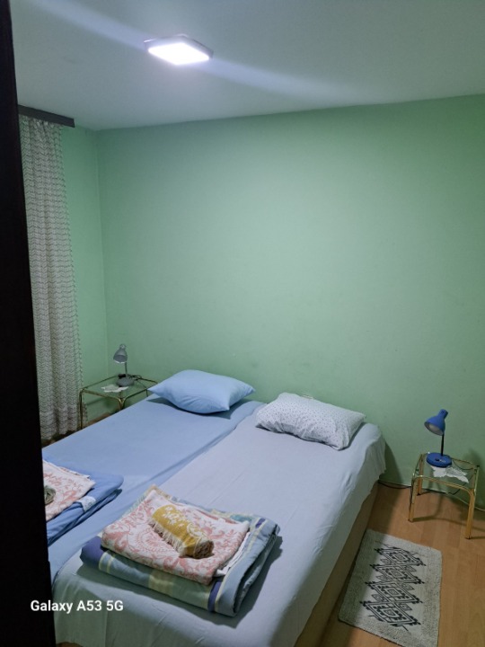 Izdaje se apartman-vikendica Ivanka,Srebrno jezero