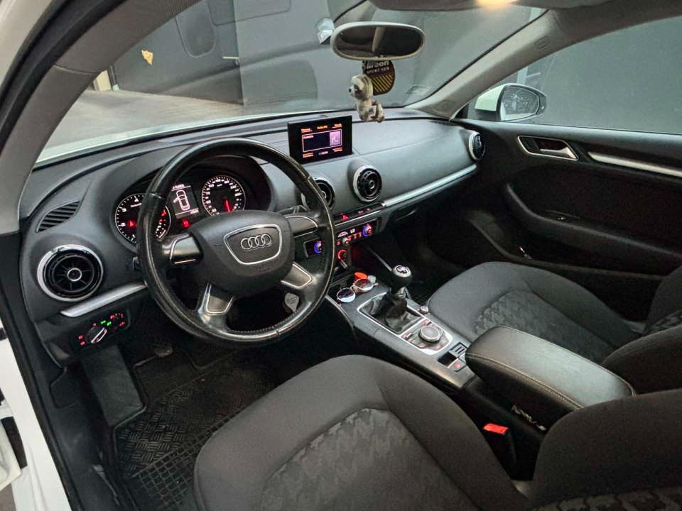 Na prodaju očuvan Audi A3, 1.6 dizel,  2013. god 