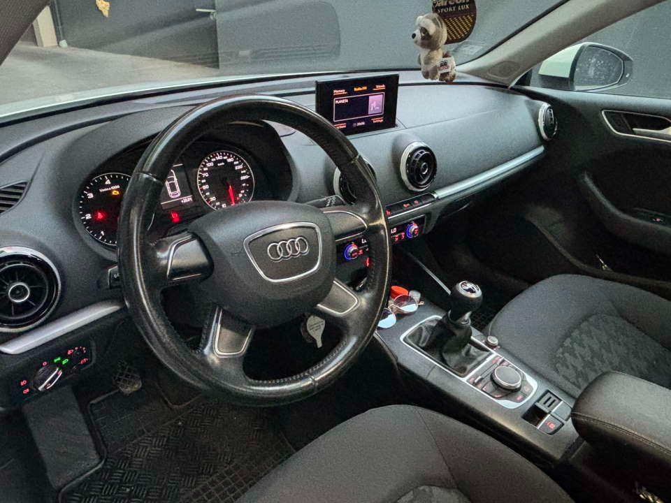 Na prodaju očuvan Audi A3, 1.6 dizel,  2013. god 