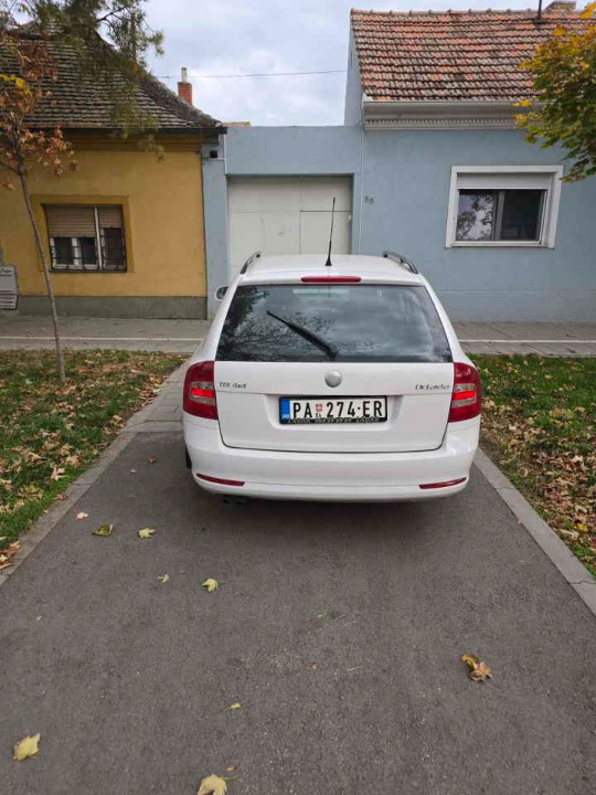 Škoda Oktavia  4×4  2010.  dizel, karavan  