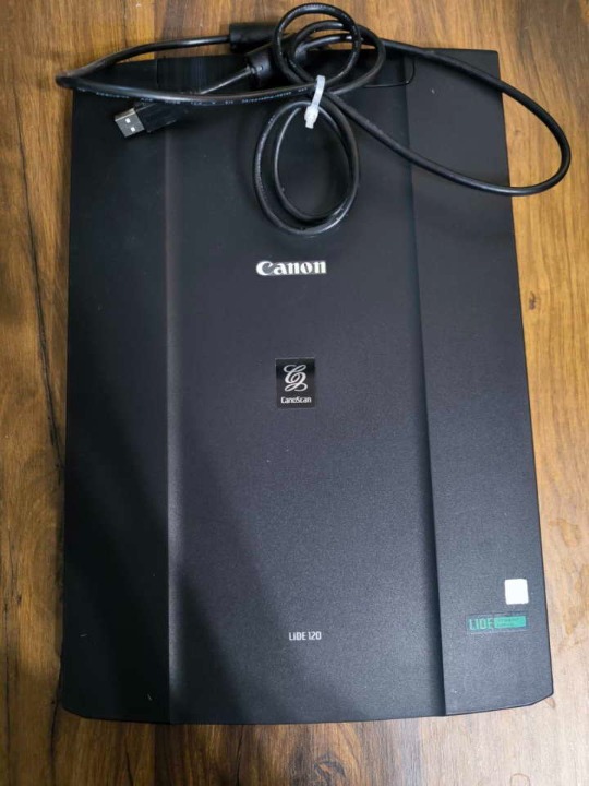 Uslužni oglas:  Skener  CANON CanoScan LiDE 120  