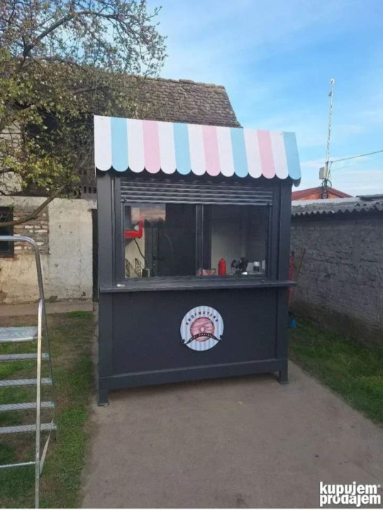 Na prodaju, kiosk/tezga dimenzije 2x1m