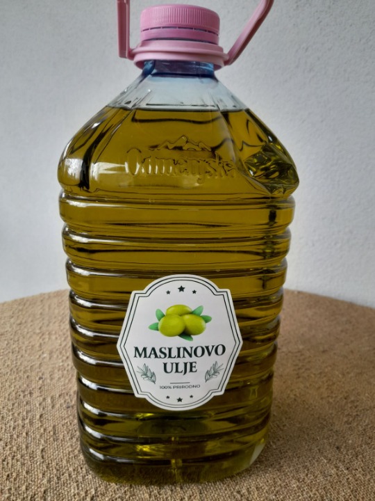  Domace maslinovo ulje i masline