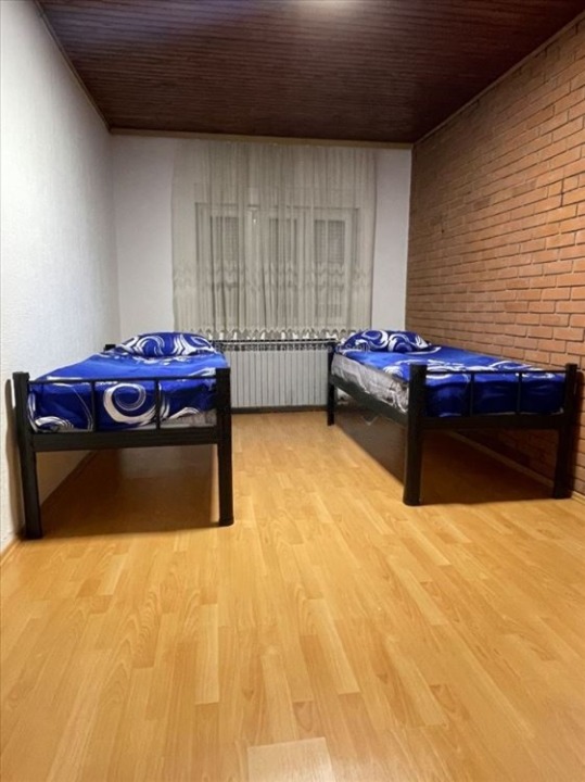 LUX smestaj za radnike-centar Batajnice