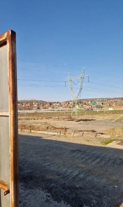 Izdaje se hala sa placem-Vozdovac,selo Rakovica (Kruzni put)