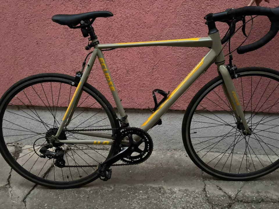 Prodajem drumski-trkački bicikl, u pitanju je Eclipse 4.0 
