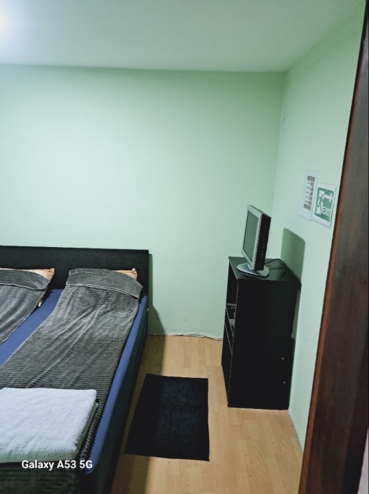 Izdaje se apartman-vikendica Ivanka,Srebrno jezero