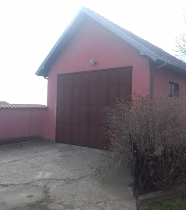 Prodajem stambeno-poslovni prostor u Despotovu-Backa Palanka