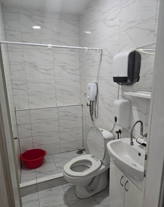 Hotel u samom centru Odzaka-9 jedinica+oprema gratis