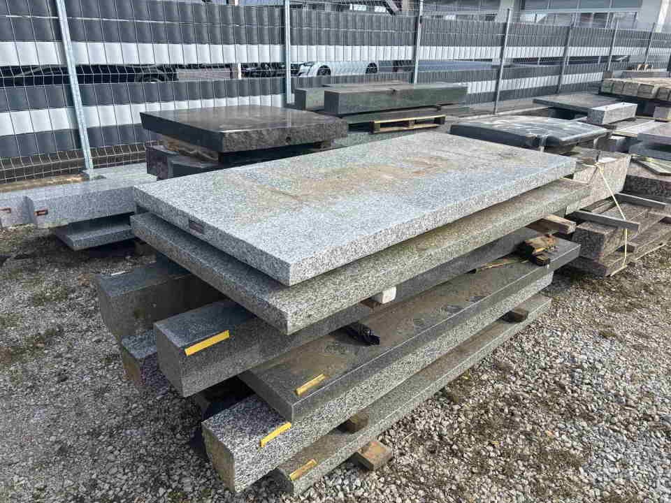 Prodajem granitne i mermerne  ploce 20 m3  