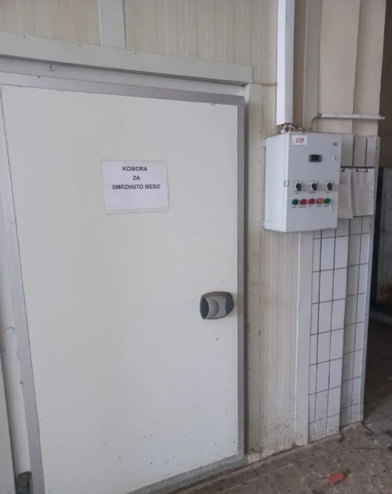 Prodaje se objekat-bivsa klanica u Barandi-Opovo