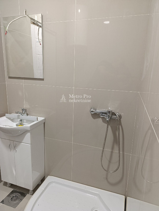 Borča, JNA – 2,5s stan 49m² + dvorište 30m², prizemlje, novogradnja