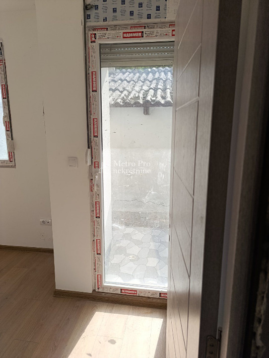 Borča, JNA – 2,5s stan 49m² + dvorište 30m², prizemlje, novogradnja
