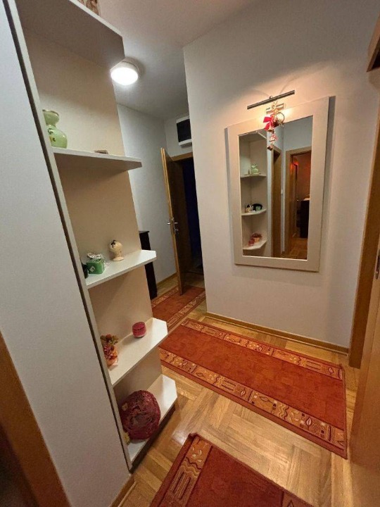 Dvosobni stan odlično stanje, prvi sprat, Sunčani breg, Vrnjačka Banja