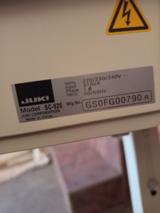 Prodajem dve originalne  industriske sivace masine JUKI 