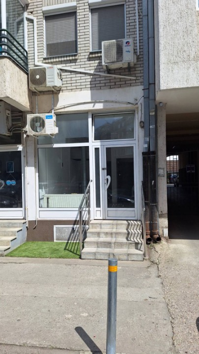 Prodaja lokala 42m2 u dva nivoa-Novo Naselje