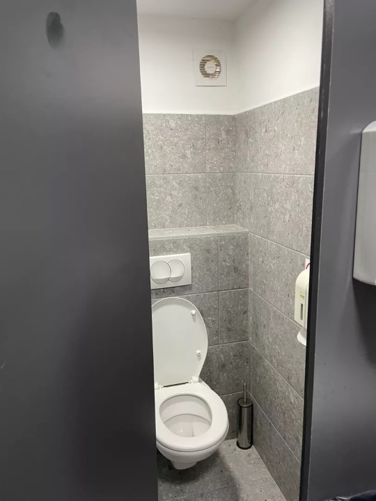 Prodaja restorana+sala za proslave+privatni parking
