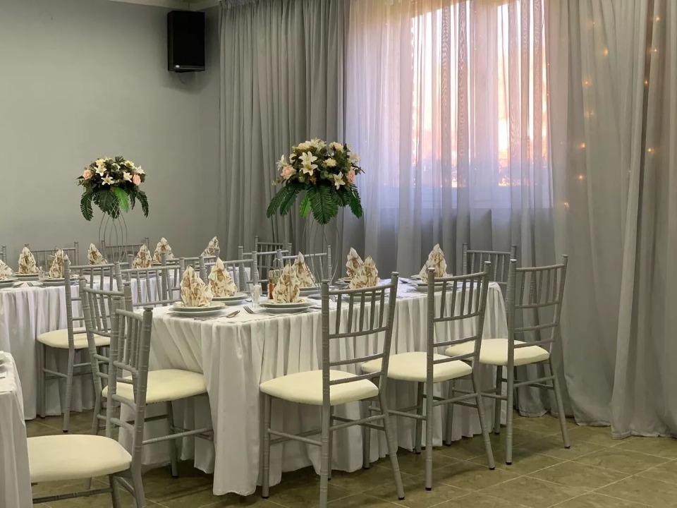 Prodaja restorana+sala za proslave+privatni parking