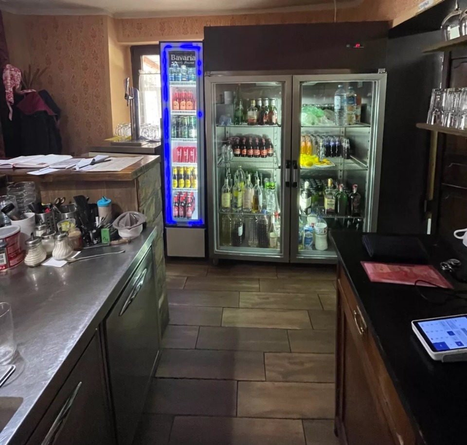 Prodaja restorana+sala za proslave+privatni parking