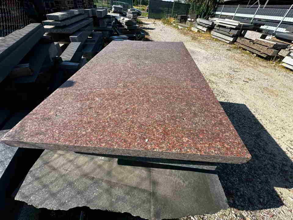 Velika rasprodaja granitnih  ploca 50  m3 I granitnih plocica 200 m2 