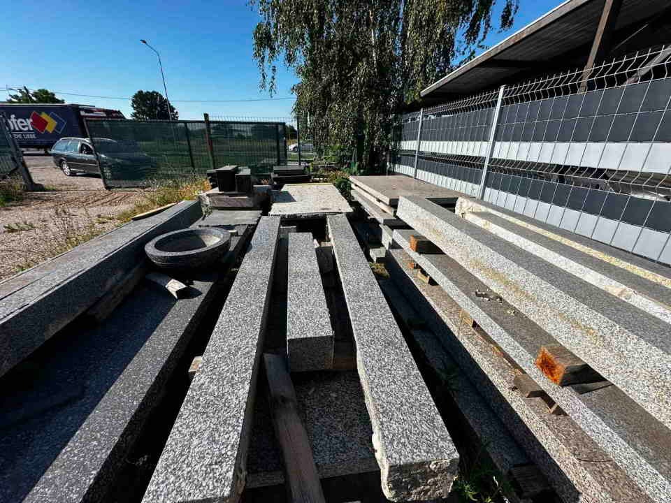 Velika rasprodaja granitnih  ploca 50  m3 I granitnih plocica 200 m2 