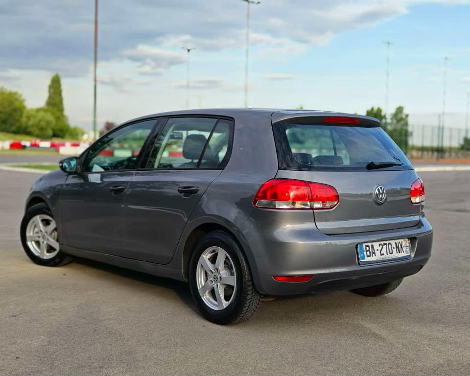 Na prodaju Volkswagen Golf 6  1.6 TDI, 2011. god 