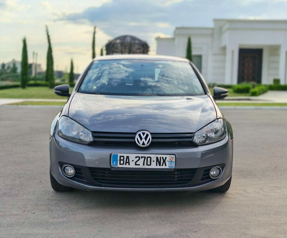 Na prodaju Volkswagen Golf 6  1.6 TDI, 2011. god 