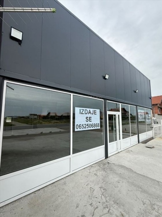 Izdaje se poslovni lokal 160m2-Batajnica