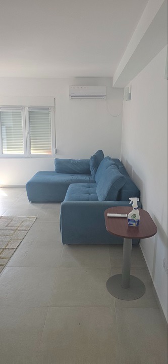 Izdaje se pet stambenih jedinica Beograd-Ledine