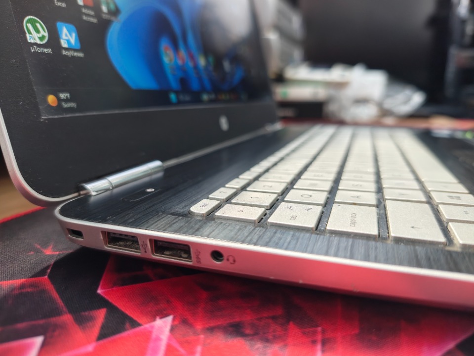 HP Pavilion Intel i7 6700HQ / GTX 960m / 16