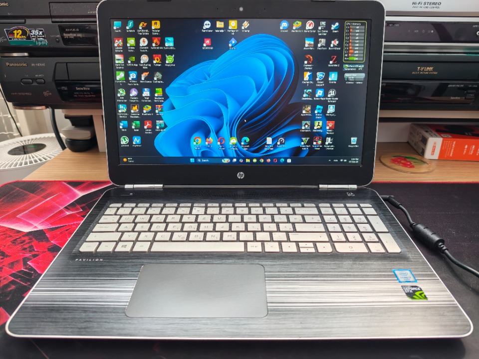 HP Pavilion Intel i7 6700HQ / GTX 960m / 16