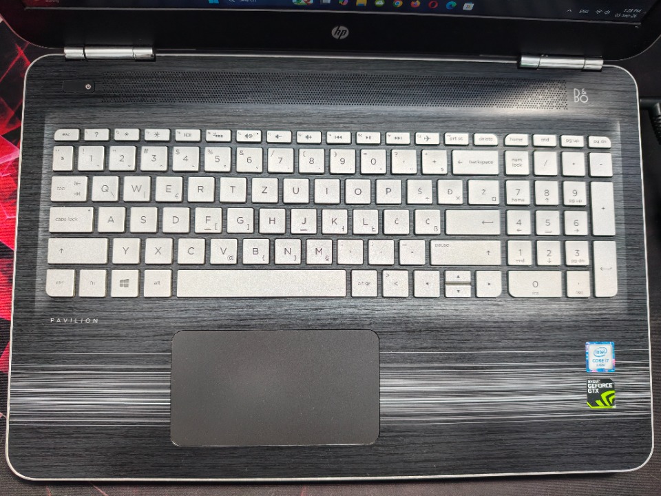HP Pavilion Intel i7 6700HQ / GTX 960m / 16