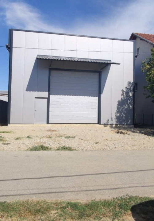  IZDAJE SE HALA – POSLOVNI PROSTOR  MAGACIN Centar naselja Busije – opština Zemun   