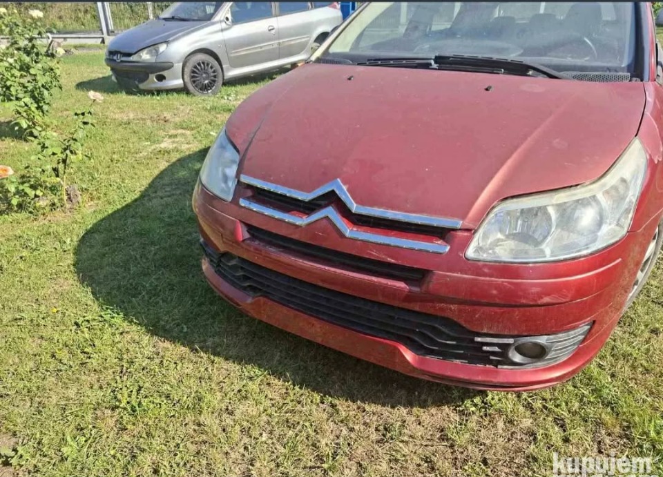 Prodaja polovnih delova za Citroena i Pežoa 