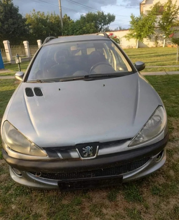Prodaja polovnih delova za Citroena i Pežoa 